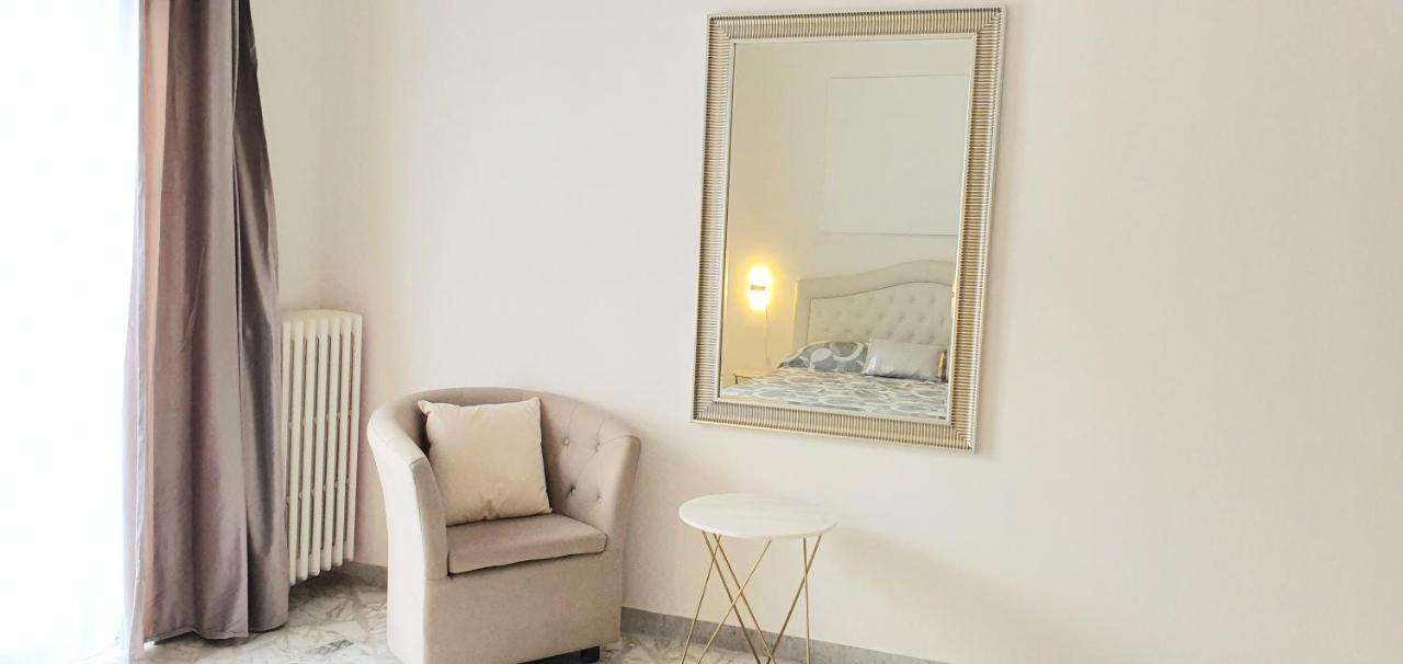 Angela'S Apartment. Elegant Two Bedroom House In Irsina Exterior photo